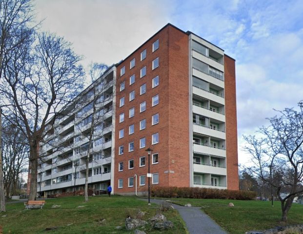 Herrgårdsvägen 32 - Photo 1