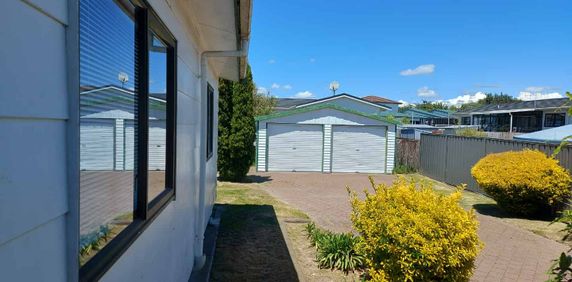 Genuine Long Term Rental - Marvelous Richmond Heights Location - Photo 2