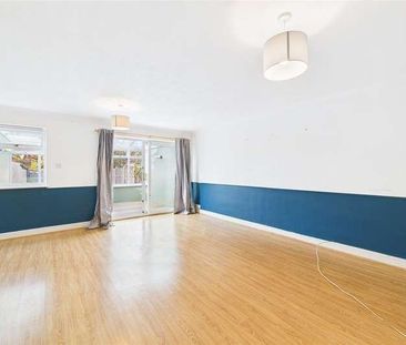 Inglewood Avenue, Camberley, Surrey, GU15 - Photo 5