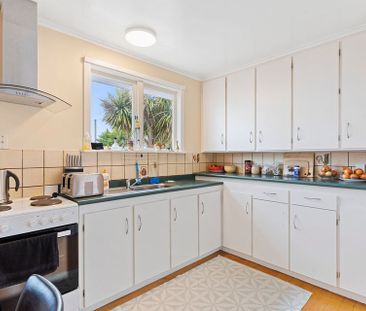 Beautiful 3 bedroom home - Photo 4