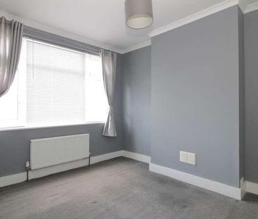 Fairlands Avenue, Sutton, SM1 - Photo 2
