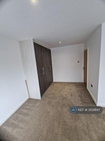 4 bedroom terraced house to rent - Photo 5