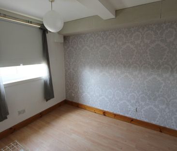 1 Bedroom Property To Rent - Photo 2