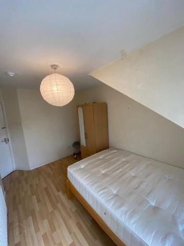 Great Apartment, 83b Dunluce Avenue, Queens Quarter, Belfast, BT9 7AW - Photo 5