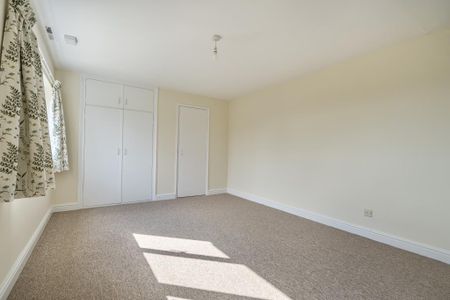 3 bedroom detached house to rent - Photo 3