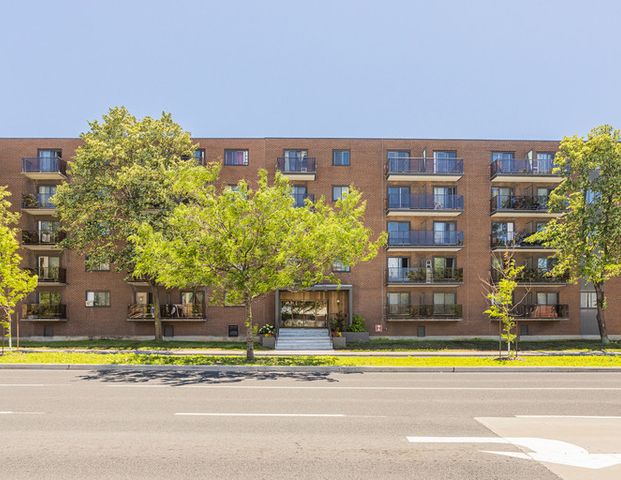 1300 Boulevard de la Côte-Vertu | 1300 Boulevard de la Côte-Vertu, Montreal - Photo 1