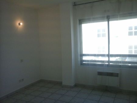 Location Appartement 2 pièces 55m² LATTES 34970 - Photo 2