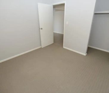 9 Willerin Loop, Success WA 6164 - Photo 5