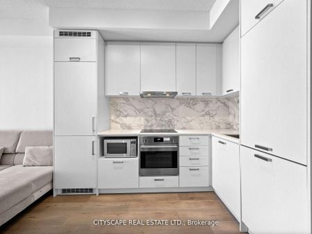 For Lease - 10 Honeycrisp Crescent Unit# 1516, Vaughan, Ontario - Photo 3