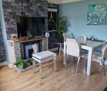 Room in a Shared Flat, Tanfield Avenue, NW2 - Photo 1