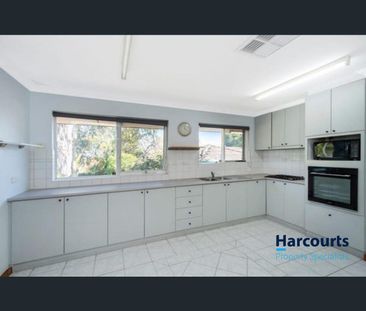 14 Namoi Place, Armadale, WA 6112 - Photo 3