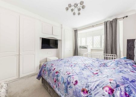 Christian Fields, SW16 3JY, London - Photo 3