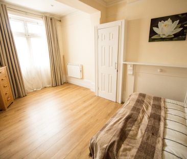 One Bedroom Flat to let in Reading Town Centre - Photo 4