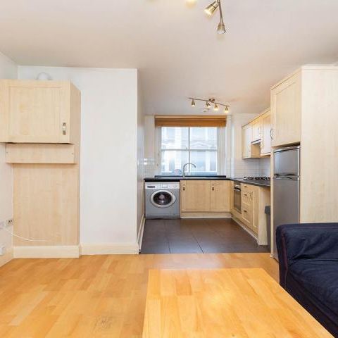 Large one bed,stoes throw from Camden Tube and walking distance to Regents Park - Photo 1