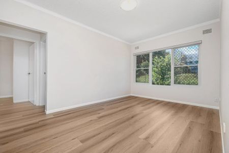 8/27 Gloucester Road, Hurstville. - Photo 4