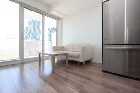 For Lease - 4065 Confederation Parkway Unit# 3809, Mississauga, Ontario - Photo 5