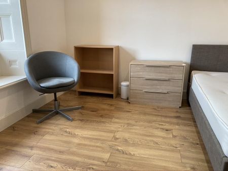 1 bedroom private hall to rent - Photo 5