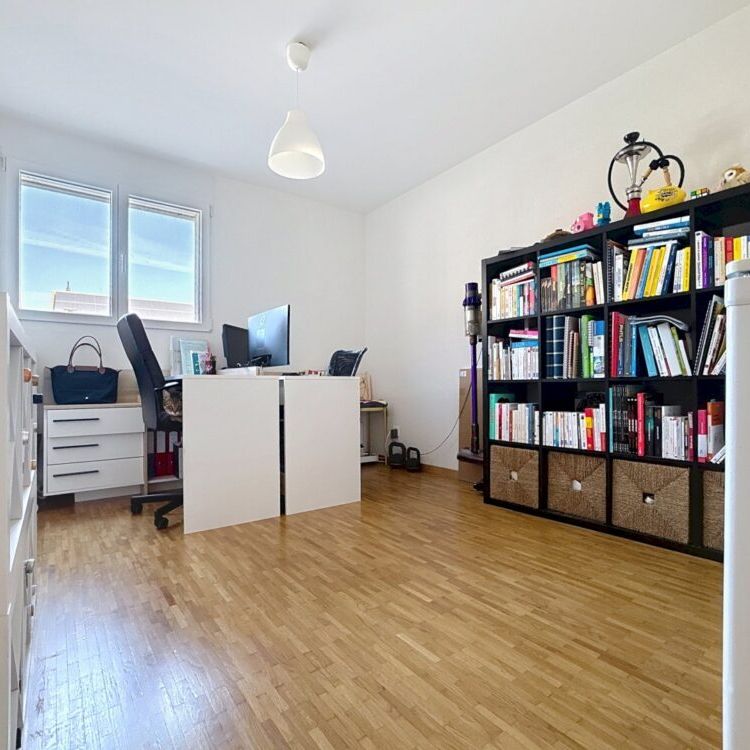 Bel appartement de 3,5 pièces au rez-de-chaussée avec terrasse - Photo 1