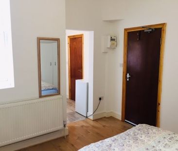 Studio Flat, Sidney Avenue, N13 - Photo 3