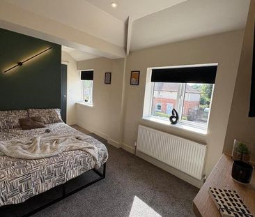 6 bedroom house to rent - Photo 2