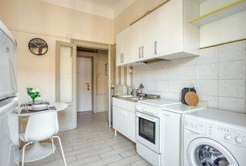 Wonderful single room with private balcony in Milan, few steps away from a Bocconi, IULM and NABA