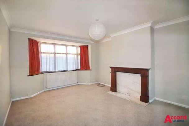 Epping Close, Romford, RM7 - Photo 1