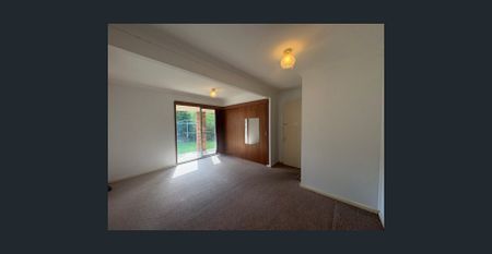 Spacious Two-Storey Home in a Convenient Location - Photo 5