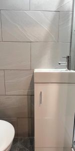 6 bedroom terraced house to rent - Photo 3