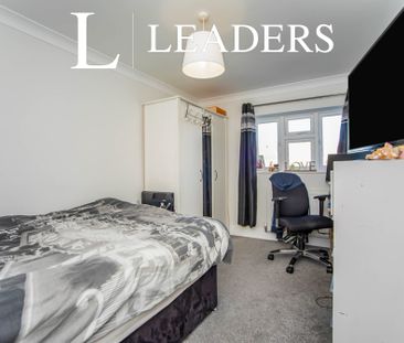 3 bedroom house to rent Knights Road, Hoo, Rochester, ME3 - Photo 4