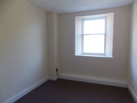 Flat Coupar Angus Road, Dundee - Photo 2