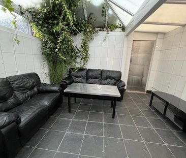 Room in a Shared House, Rusholme, M14 - Photo 1