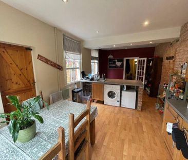 5 bedroom terraced house to rent - Photo 6