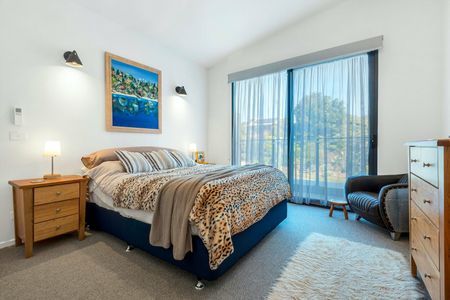 Experience the best in coastal family living - Photo 4