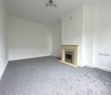 Mount Avenue, Rayleigh - Photo 2