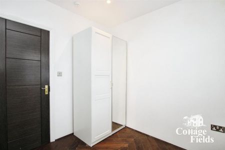 6 bedroom detached house to rent - Photo 3