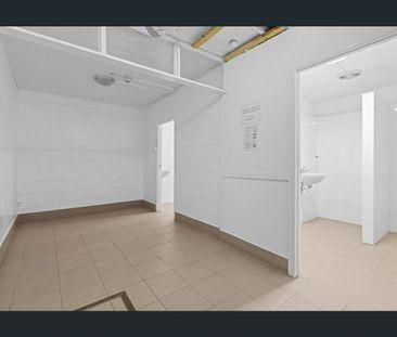 Charming Studio in Vibrant Toowong! - Photo 5