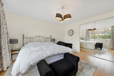 3 bedroom flat to rent - Photo 4
