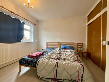 1 bedroom Apartment to let - Photo 3