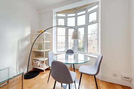 Grove End Gardens, Grove End Road, St Johns Wood, London, NW8 9LR - Photo 4