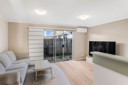 Refurbished&comma; Furnished Townhouse in the Heart of Maroochydore&excl; - Photo 4