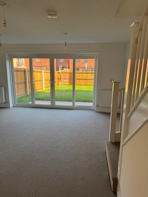 Red Hand Close, Burton upon Trent, Staffordshire, DE14 1FB - Photo 1