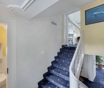 Praxisraum im helle Dachgeschoss mit Gemeinschaftsraum - Photo 4