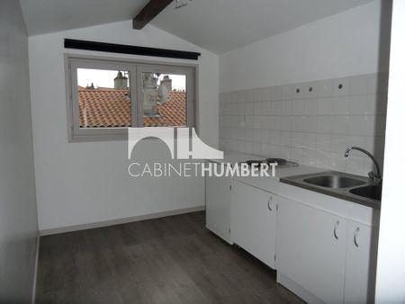 Location Appartement 1 pièce 23m² ST ETIENNE 42000 - Photo 2