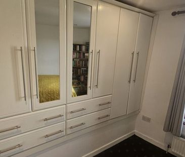 Flat 2, St Michaels Road, Headingley, Leeds, LS6 3AW - Photo 5