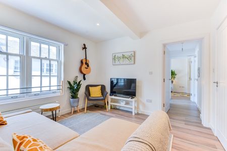 2 Bed Flat, Vine Street, BN1 - Photo 3