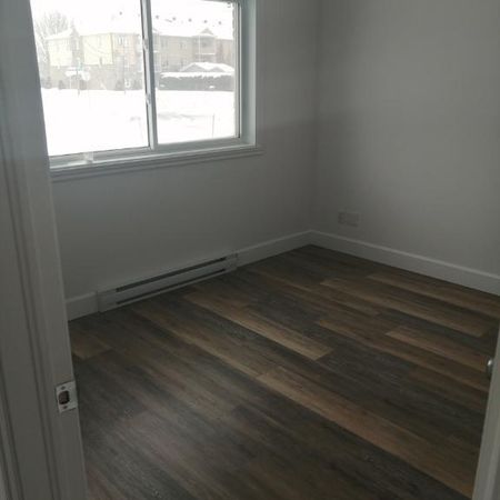 Logement 5 et demi St-Hyacinthe - Photo 3