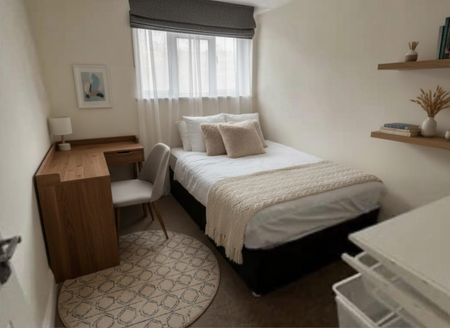 6 Bed Flat, Bond Street, BS1 - Photo 3