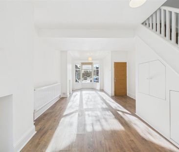 3 bedroom terraced house to rent - Photo 3