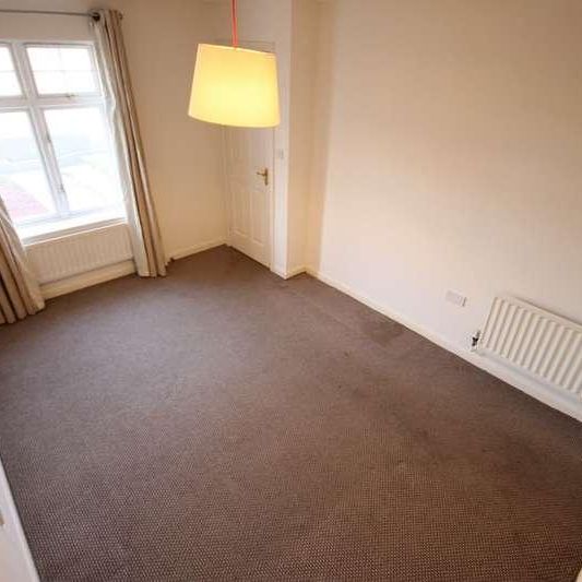 The Gardens, Middleton, Leeds, LS10 - Photo 1