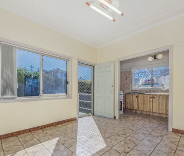 292 Cowper Street, Warrawong NSW 2502 - House For Rent | Domain - Photo 5